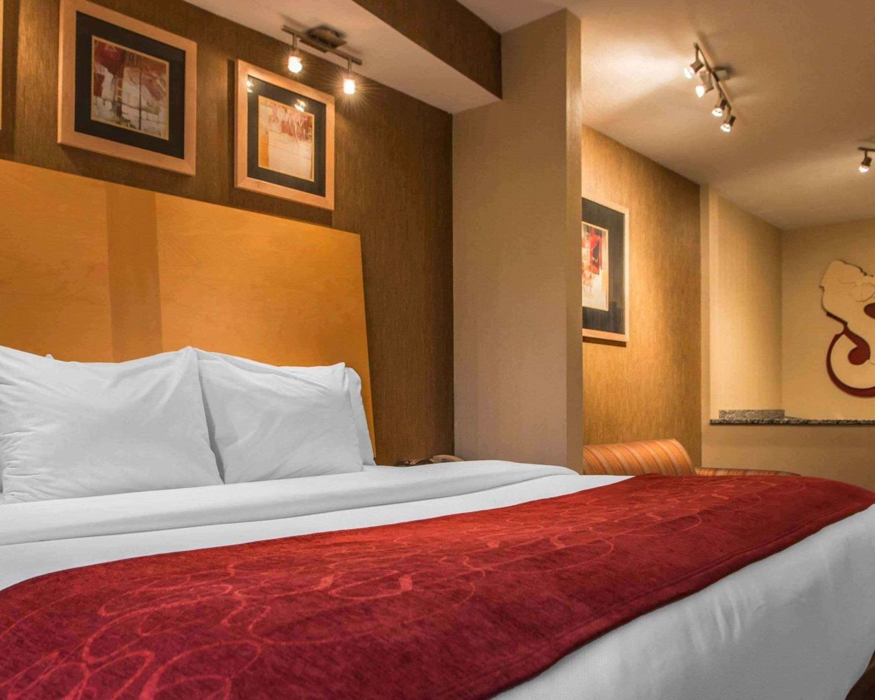 Comfort Suites Monroeville Exteriör bild
