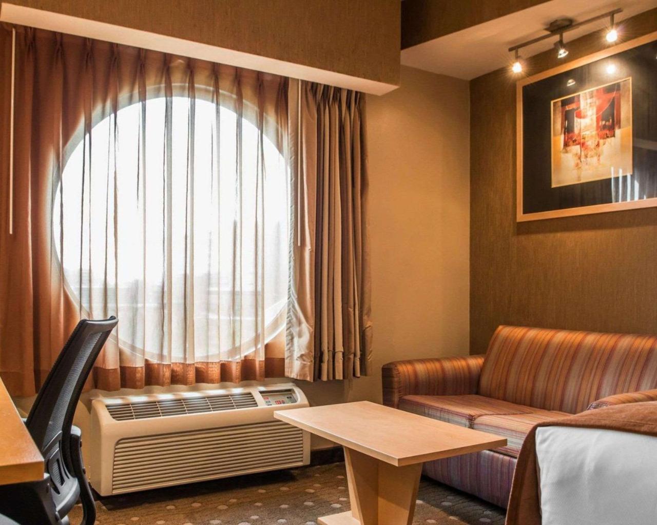 Comfort Suites Monroeville Exteriör bild