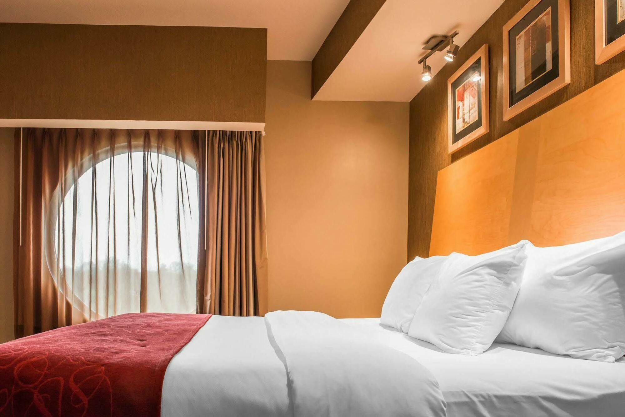 Comfort Suites Monroeville Exteriör bild